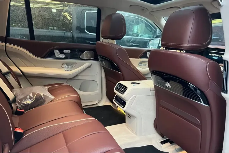 Mercedes-Benz GLS 600 (Clasa GLS) din 2022 cu 150 km - oferta MER201333 - foto 12