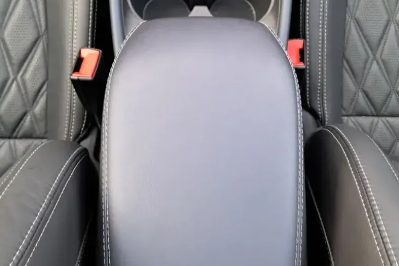 Nissan Qashqai din 2024 cu 6.642 km - oferta NIS201336 - foto 15