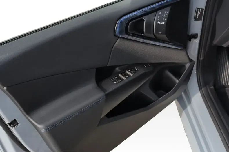 BMW X3 (Seria X) din 2025 cu 10.500 km - oferta BMW201339 - foto 12