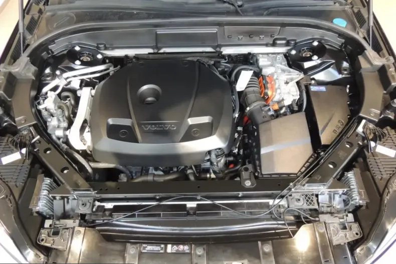 Volvo XC60 din 2021 cu 70.800 km - oferta VOL201348 - foto 9