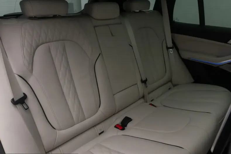 BMW X5 (Seria X) din 2022 cu 43.858 km - oferta BMW201352 - foto 29