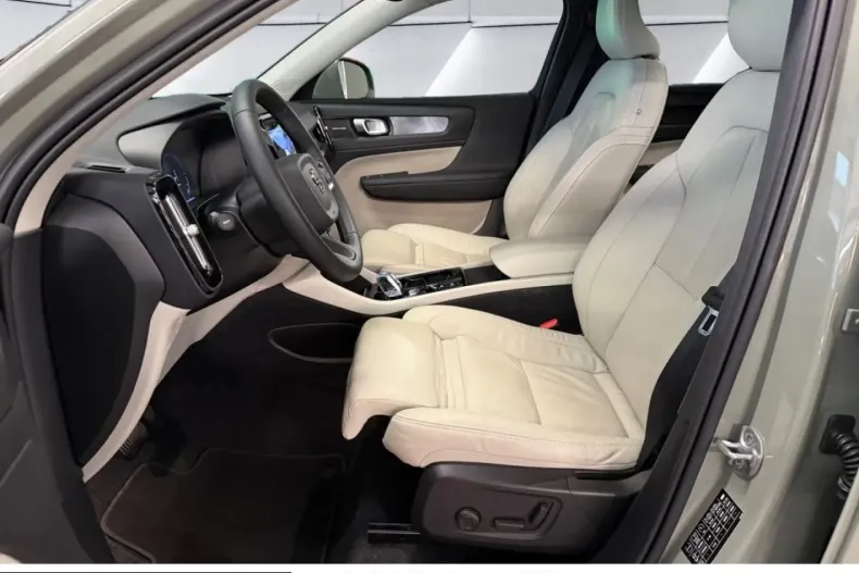 Volvo XC40 din 2022 cu 30.317 km - oferta VOL201357 - foto 5