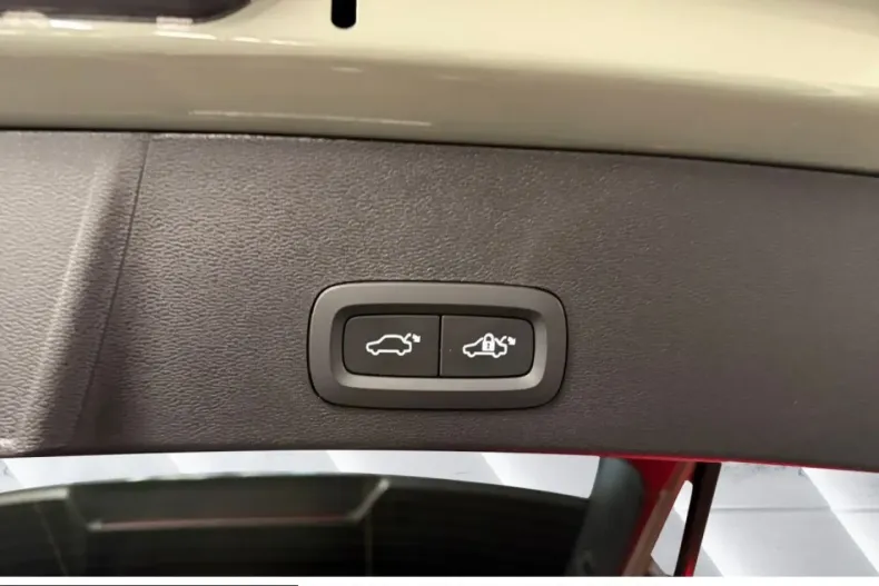 Volvo XC40 din 2022 cu 30.317 km - oferta VOL201357 - foto 15