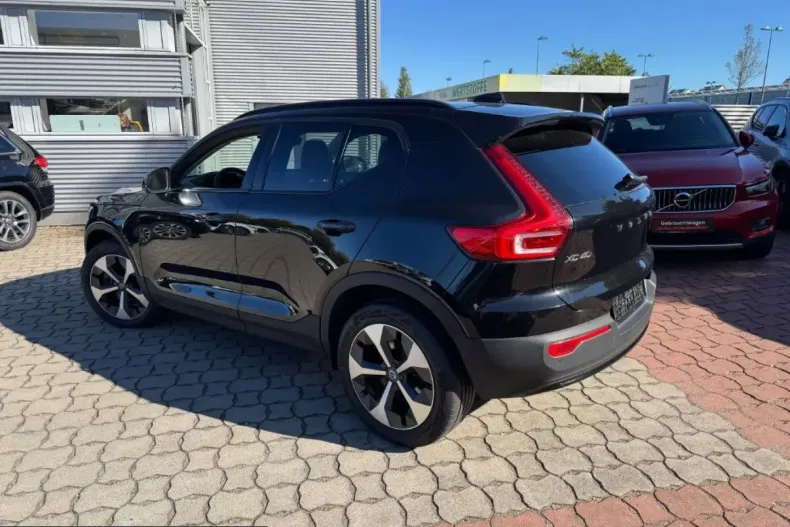 Volvo XC40 din 2022 cu 47.343 km - oferta VOL201360 - foto 3