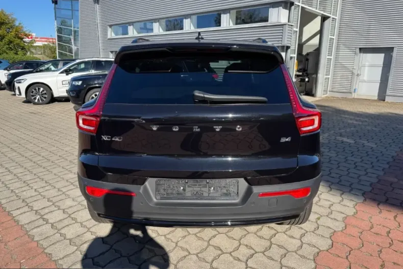 Volvo XC40 din 2022 cu 47.343 km - oferta VOL201360 - foto 4