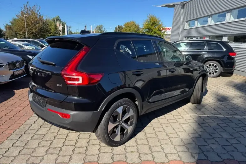 Volvo XC40 din 2022 cu 47.343 km - oferta VOL201360 - foto 5
