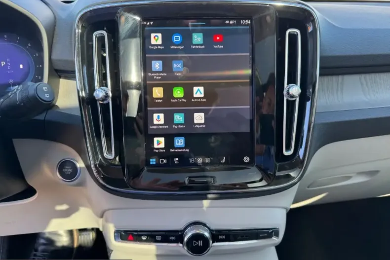 Volvo XC40 din 2022 cu 47.343 km - oferta VOL201360 - foto 11