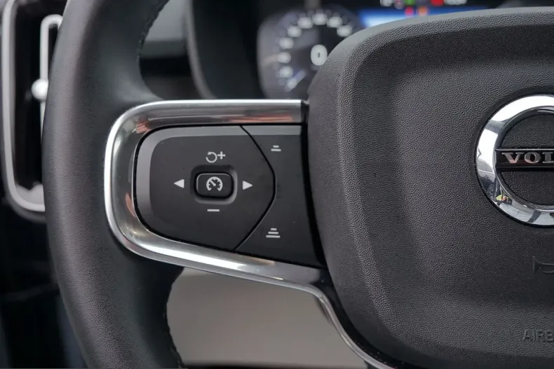 Volvo XC40 din 2022 cu 29.780 km - oferta VOL201361 - foto 24