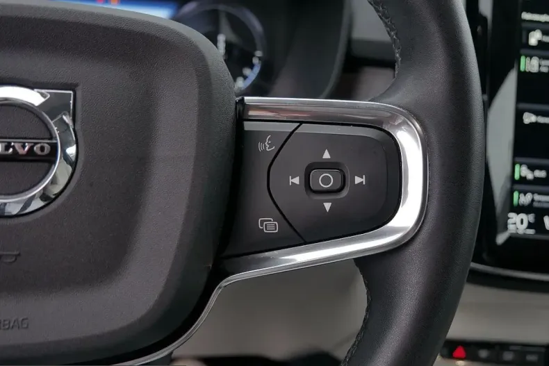 Volvo XC40 din 2022 cu 29.780 km - oferta VOL201361 - foto 25