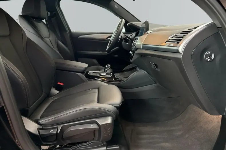 BMW X4 (Seria X) din 2024 cu 5.958 km - oferta BMW201364 - foto 11