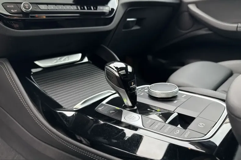 BMW X4 (Seria X) din 2024 cu 5.958 km - oferta BMW201364 - foto 20