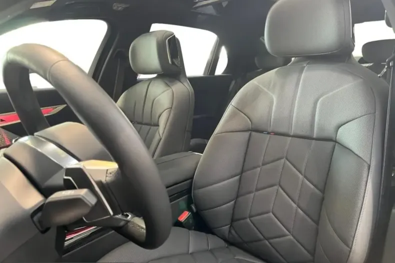 BMW 740 (Seria 7) din 2025 cu 17.450 km - oferta BMW201372 - foto 5