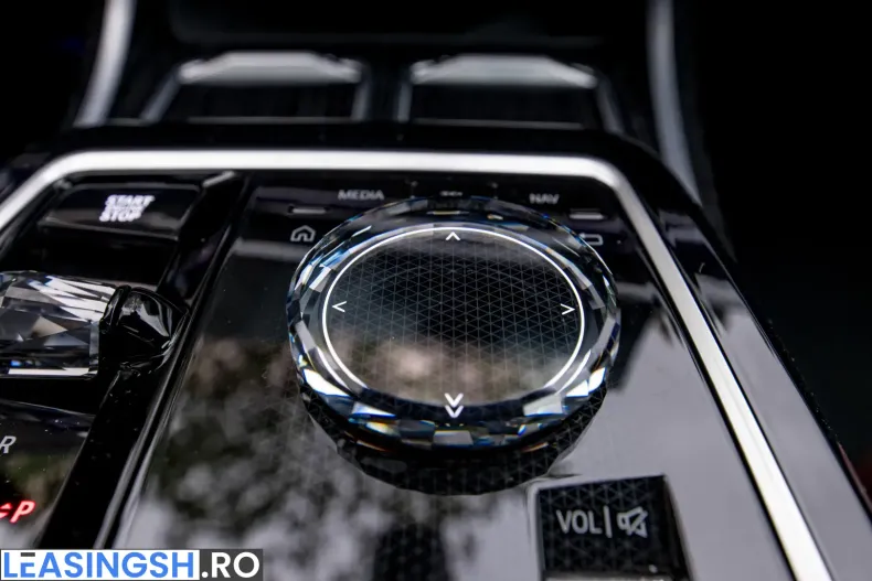 BMW 740 (Seria 7) din 2025 cu 16.800 km - oferta BMW201373 - foto 25