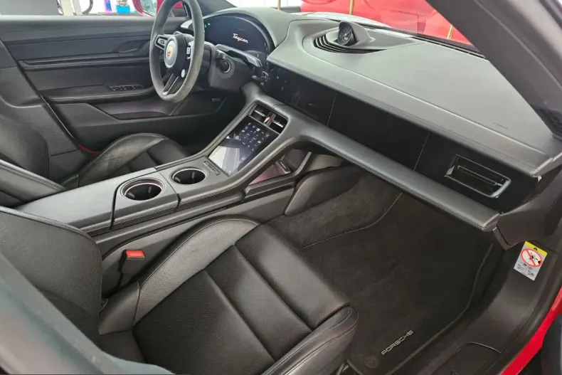 Porsche Taycan din 2021 cu 79.800 km - oferta POR201388 - foto 12