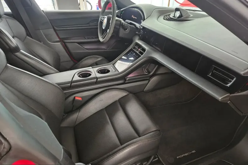 Porsche Taycan din 2021 cu 79.800 km - oferta POR201388 - foto 13