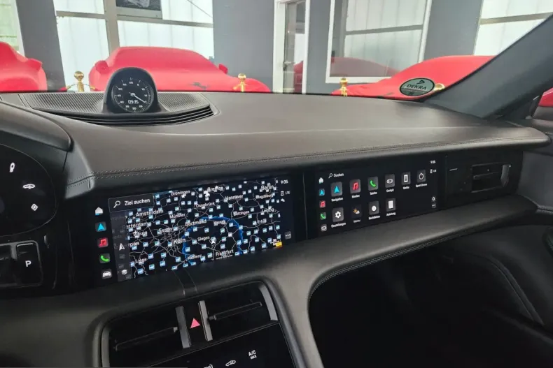 Porsche Taycan din 2021 cu 79.800 km - oferta POR201388 - foto 16