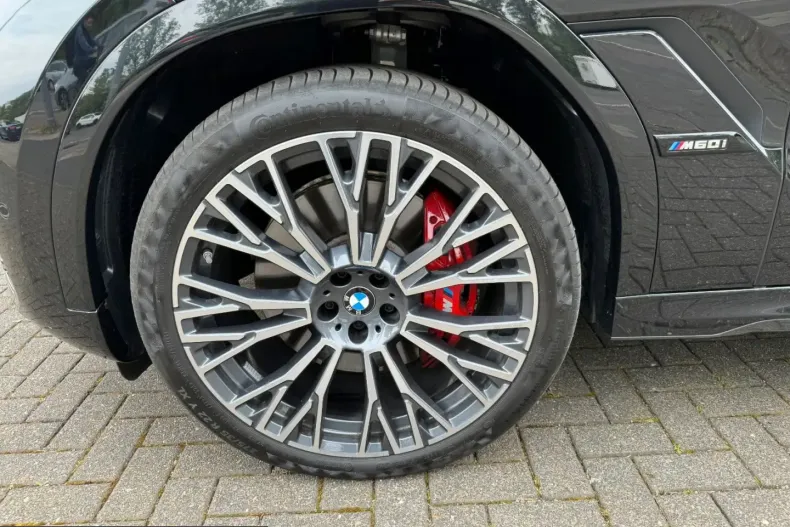 BMW X6 M60 (Seria X) din 2024 cu 4.627 km - oferta BMW201398 - foto 26