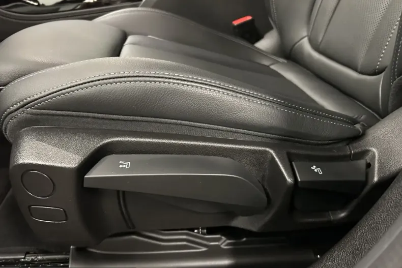 BMW X4 (Seria X) din 2025 cu 3.315 km - oferta BMW201438 - foto 26