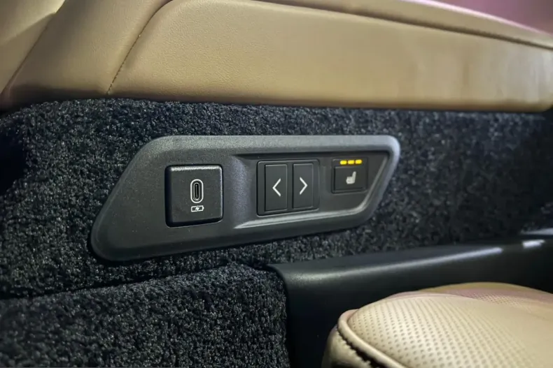 Land Rover Range Rover din 2026 cu 50 km - oferta LAN201453 - foto 11