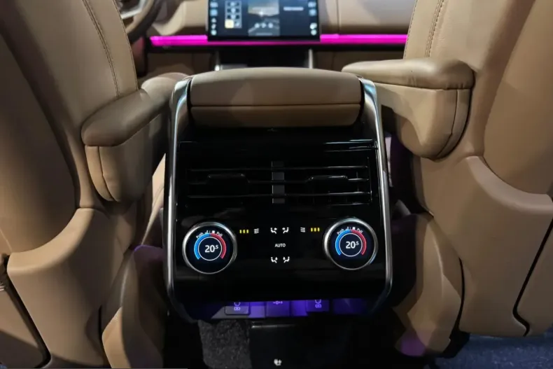 Land Rover Range Rover din 2026 cu 50 km - oferta LAN201453 - foto 12