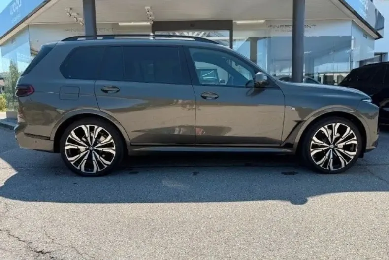 BMW X7 (Seria X) din 2025 cu 15.900 km - oferta BMW201463 - foto 3