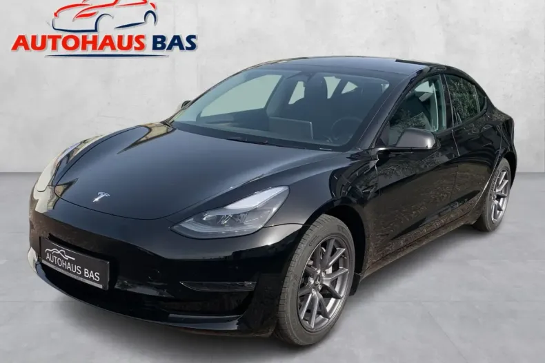 Tesla Model 3 din 2023 cu 50.085 km - oferta TES201470 - foto 1