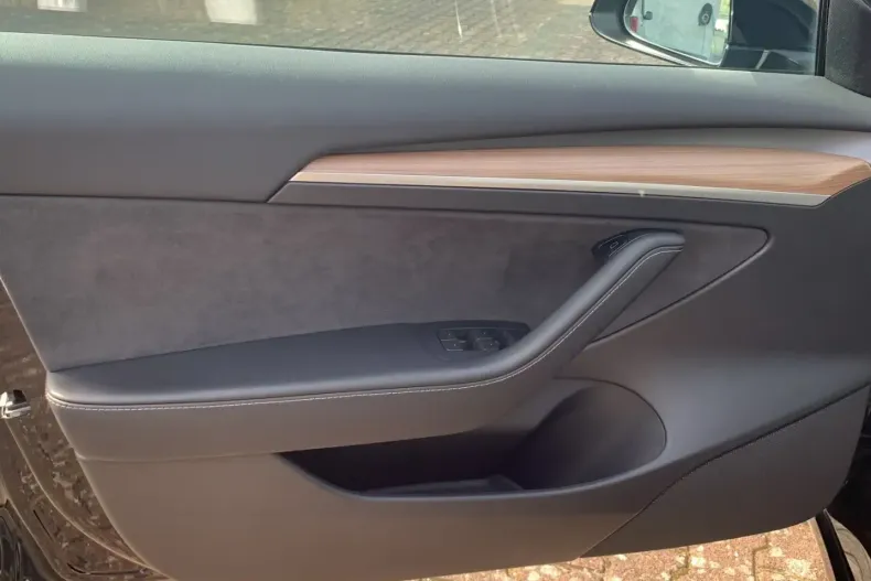 Tesla Model 3 din 2023 cu 50.085 km - oferta TES201470 - foto 17