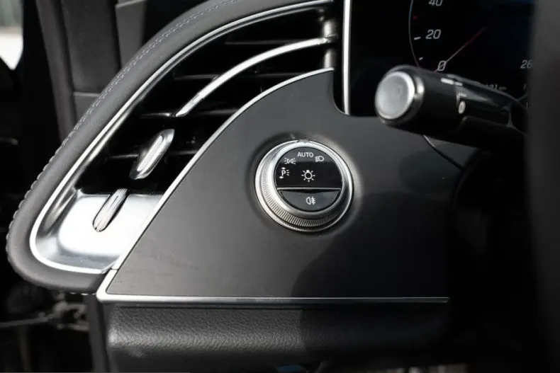 Mercedes-Benz E 200 (Clasa E) din 2024 cu 11.526 km - oferta MER201473 - foto 17