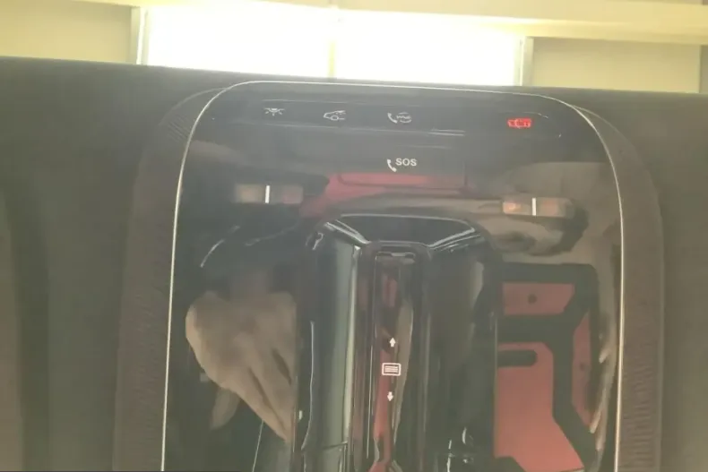 Mercedes-Benz E 200 (Clasa E) din 2025 cu 21.087 km - oferta MER201476 - foto 14