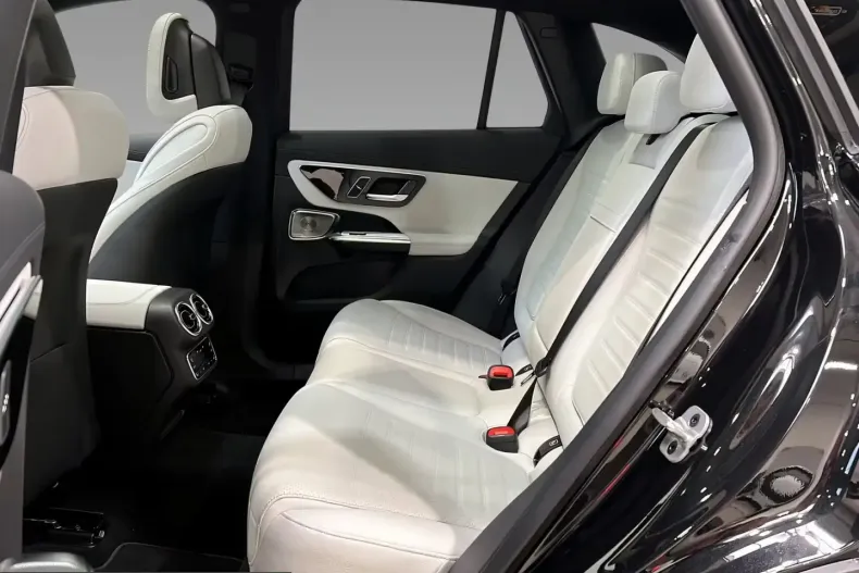 Mercedes-Benz GLC 450 (Clasa GLC) din 2026 cu 9.900 km - oferta MER201482 - foto 8