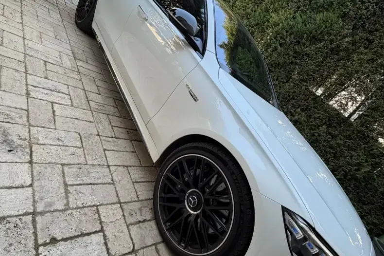 Mercedes-Benz S 63 AMG (Clasa S) din 2024 cu 5.300 km - oferta MER201487 - foto 4