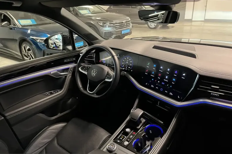 Volkswagen Touareg din 2025 cu 12.721 km - oferta VOL201490 - foto 9