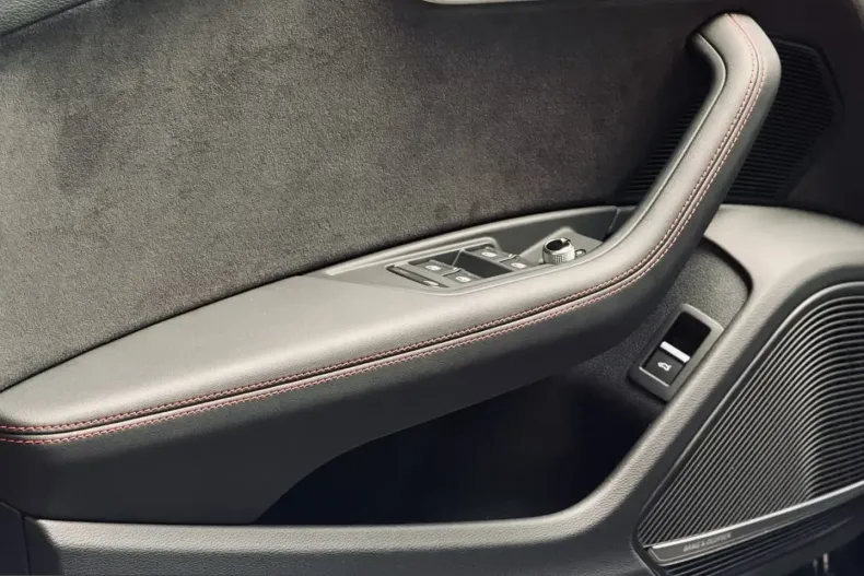 Audi A4 din 2023 cu 3.484 km - oferta AUD201495 - foto 10