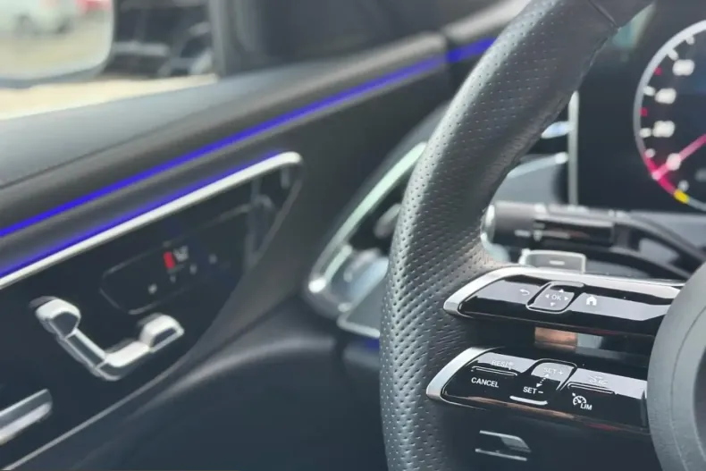 Mercedes-Benz E 450 (Clasa E) din 2025 cu 14.944 km - oferta MER201509 - foto 9