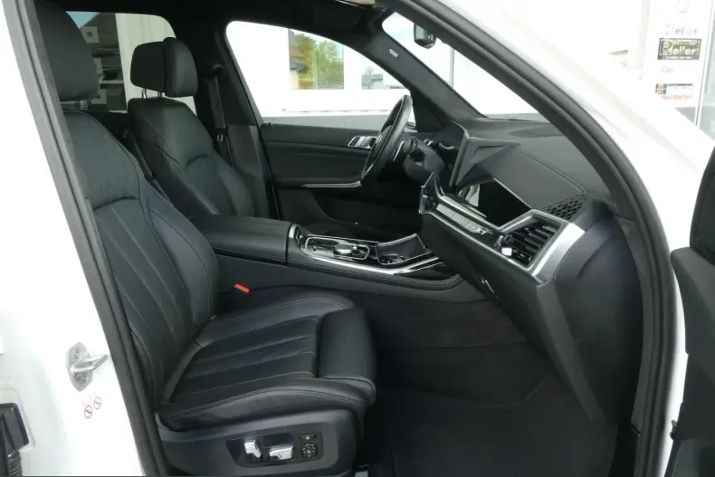 BMW X7 (Seria X) din 2024 cu 26.328 km - oferta BMW201515 - foto 9