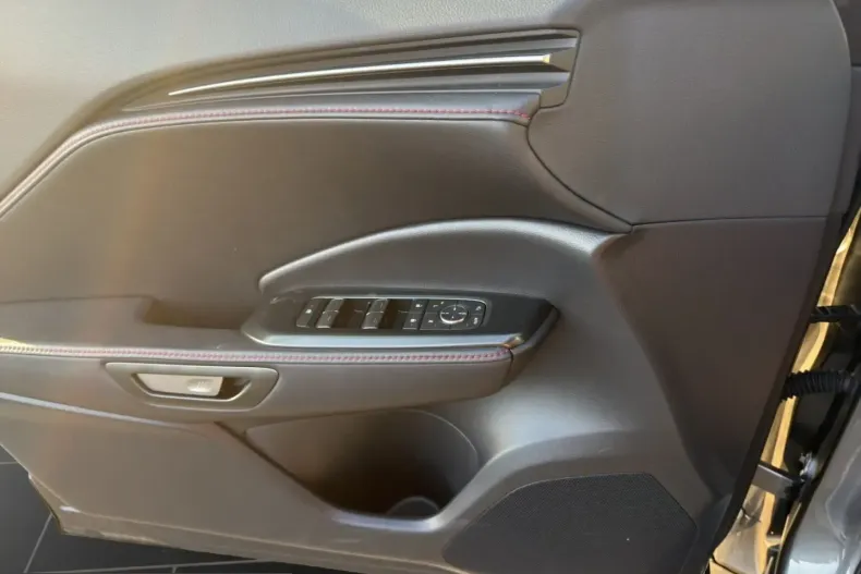 Lexus LBX din 2024 cu 16.855 km - oferta LEX201519 - foto 12