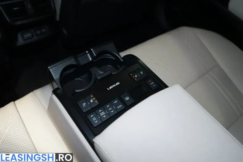 Lexus ES 300 din 2024 cu 33.682 km - oferta LEX201520 - foto 10