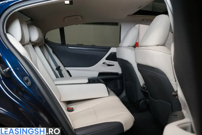 Lexus ES 300 din 2024 cu 33.682 km - oferta LEX201520 - foto 14