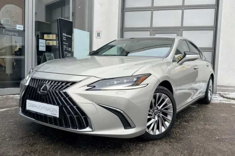 Lexus ES 300 din 2023 cu 36.909 km - oferta LEX201521 - foto 1
