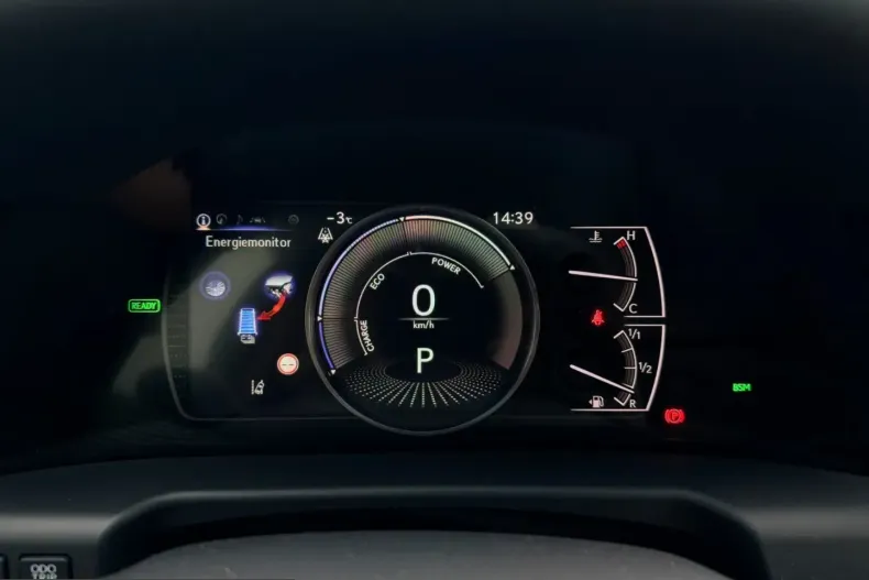 Lexus ES 300 din 2023 cu 36.909 km - oferta LEX201521 - foto 9