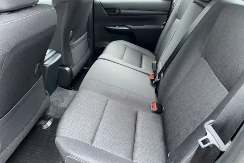 Toyota Hilux din 2026 cu 50 km - oferta TOY201540 - foto 8