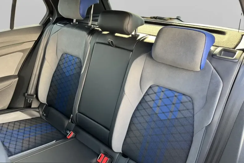 Volkswagen Golf din 2023 cu 43.100 km - oferta VOL201542 - foto 14