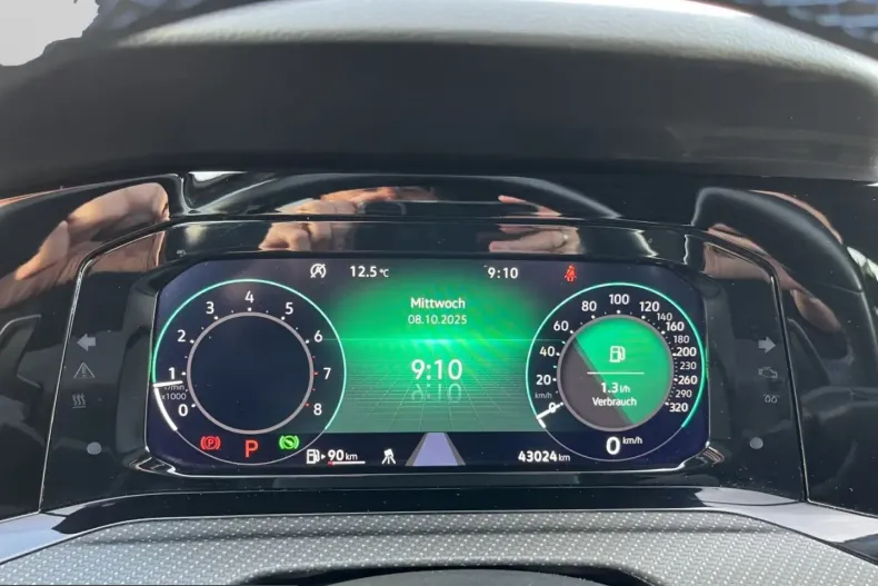 Volkswagen Golf din 2023 cu 43.100 km - oferta VOL201542 - foto 20