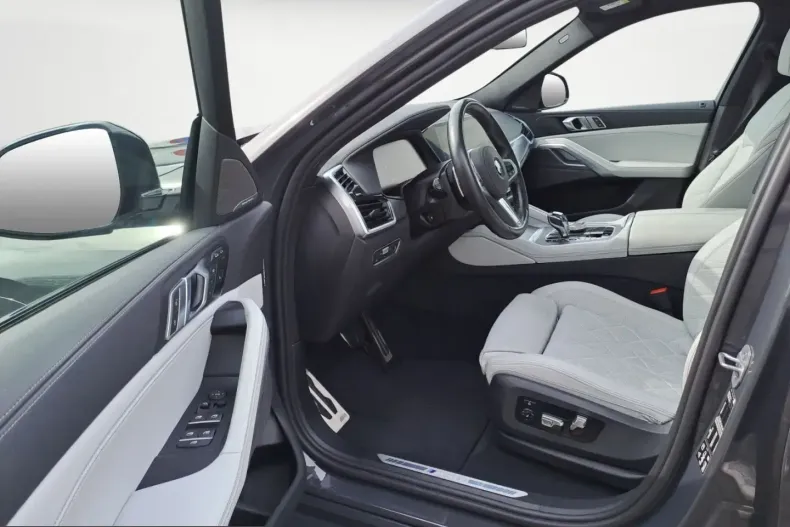 BMW X6 M50 (Seria X) din 2023 cu 29.700 km - oferta BMW201548 - foto 7