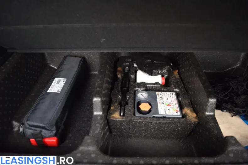 Hyundai Santa Fe din 2021 cu 97.000 km - oferta HYU201555 - foto 29