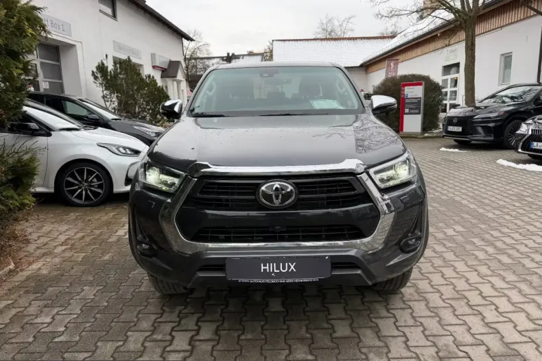 Toyota Hilux din 2026 cu 20 km - oferta TOY201557 - foto 3