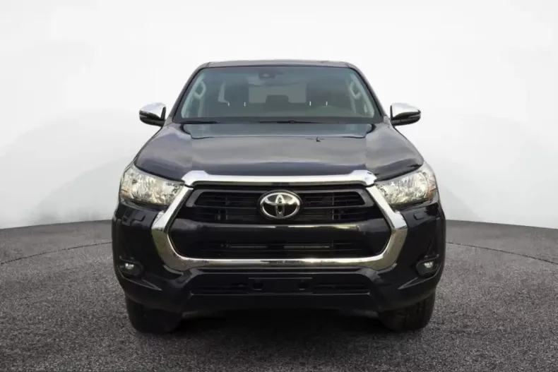 Toyota Hilux din 2025 cu 20 km - oferta TOY201559 - foto 2