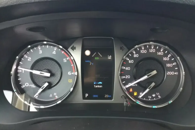 Toyota Hilux din 2025 cu 20 km - oferta TOY201559 - foto 11