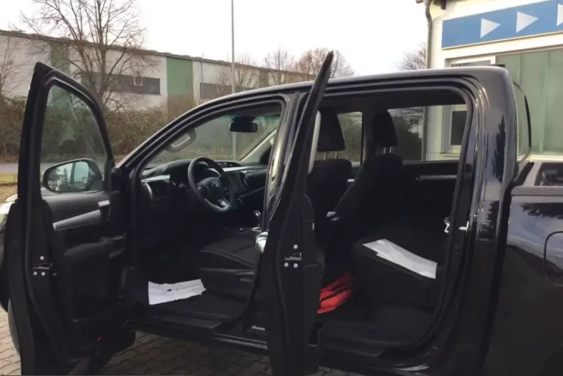 Toyota Hilux din 2025 cu 20 km - oferta TOY201559 - foto 12