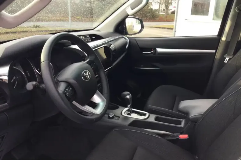 Toyota Hilux din 2025 cu 20 km - oferta TOY201559 - foto 16